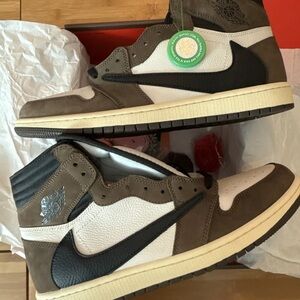 Jordan 1 Retro OG High x Travis Scott Dark Mocha